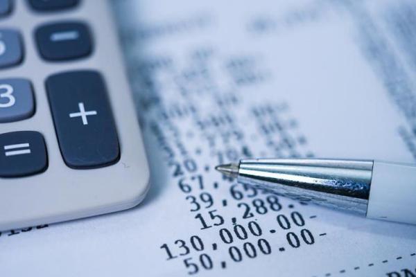 Document financier et calculatrice